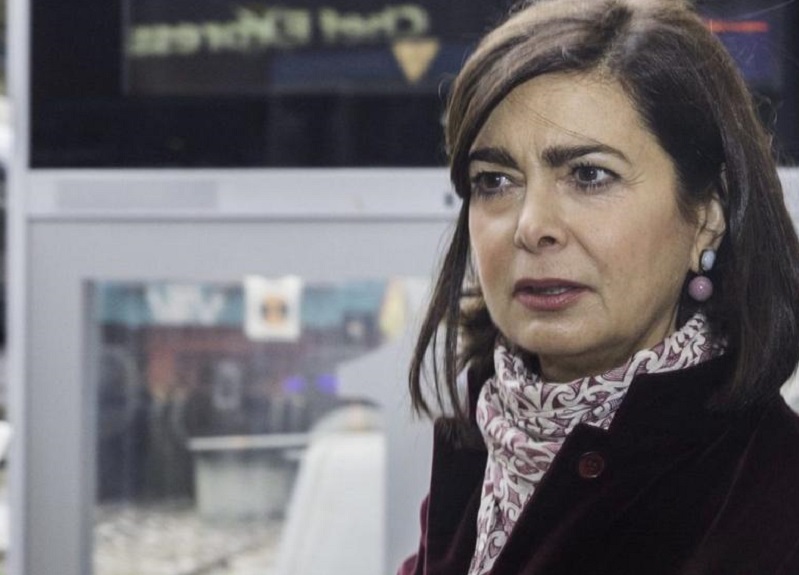 Boldrini, liquidazione non pagata alla colf: “Al Caf non rispondeva nessuno” Boldrini, liquidazione non pagata alla colf: “Al Caf non rispondeva nessuno”