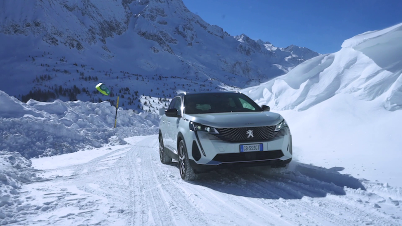 Peugeot 3008: con il sistema HADAC le discese non sono un problema Peugeot 3008: con il sistema HADAC le discese non sono un problema
