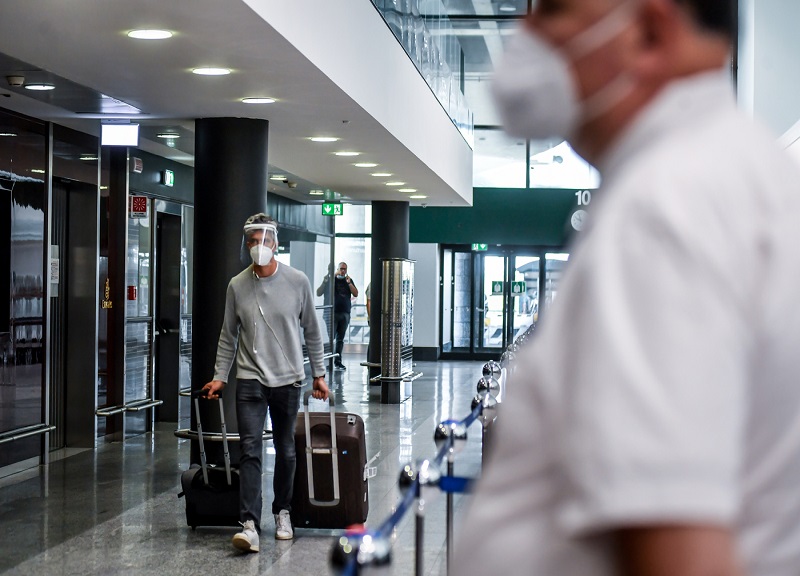 Covid, -73,1% di passeggeri nel 2020: aeroporti milanesi in difficoltà Covid, -73,1% di passeggeri nel 2020: aeroporti milanesi in difficoltà