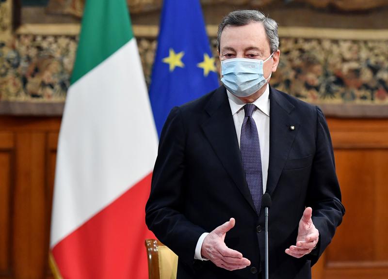 Vaccini, Draghi: “Ci siamo fatti ingannare”. Mancano 100 mln di dosi promesse Vaccini, Draghi: “Ci siamo fatti ingannare”. Mancano 100 mln di dosi promesse
