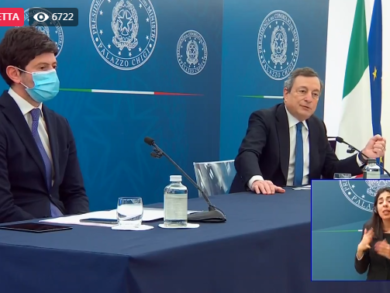 Draghi: “Operatori sanitari non vaccinati? Non va bene. Pronta una norma”