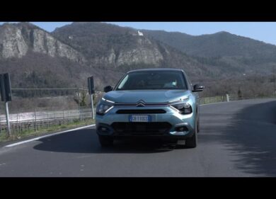 Nuova Citroën ë-C4-100% ëlectric