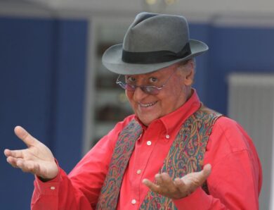 Renzo Arbore, Rai Storia celebra L’altra domenica. Tutti i dettagli
