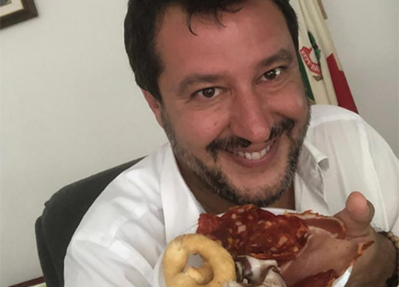 Da Meloni ai “gastro-post” di Salvini: la politica si fa col cibo (social) Da Meloni ai “gastro-post” di Salvini: la politica si fa col cibo (social)
