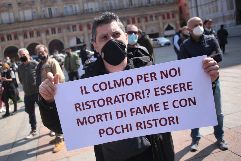 Galleria foto 'Covid, 65 mld alle imprese in 1 anno ma compensano solo il 18,5% delle perdite' - foto 1