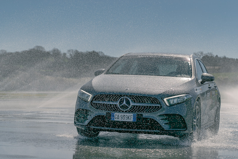 Mercedes-Benz Italia partner dei Centri di Guida Sicura Aci Mercedes-Benz Italia partner dei Centri di Guida Sicura Aci