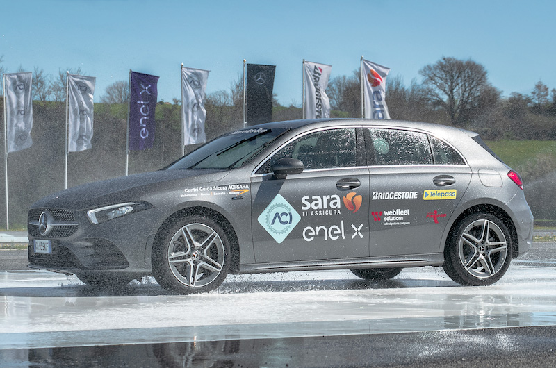 Mercedes-Benz Italia partner dei Centri di Guida Sicura Aci Mercedes-Benz Italia partner dei Centri di Guida Sicura Aci