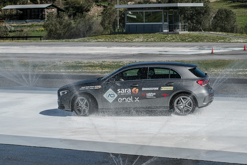 Mercedes-Benz Italia partner dei Centri di Guida Sicura Aci Mercedes-Benz Italia partner dei Centri di Guida Sicura Aci