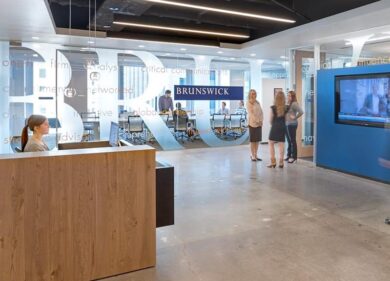 Brunswick Group, Hakim El Karoui Partner e Office Head della sede di Parigi