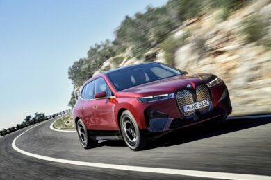 Le nuove  BMW iX aprono una nuova era della mobilità.