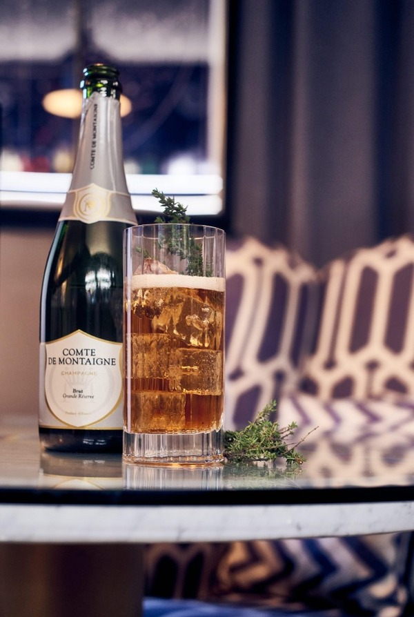 Pasqua in zona rossa, ecco i 5 cocktail Champagne da preparare anche a casa Pasqua in zona rossa, ecco i 5 cocktail Champagne da preparare anche a casa