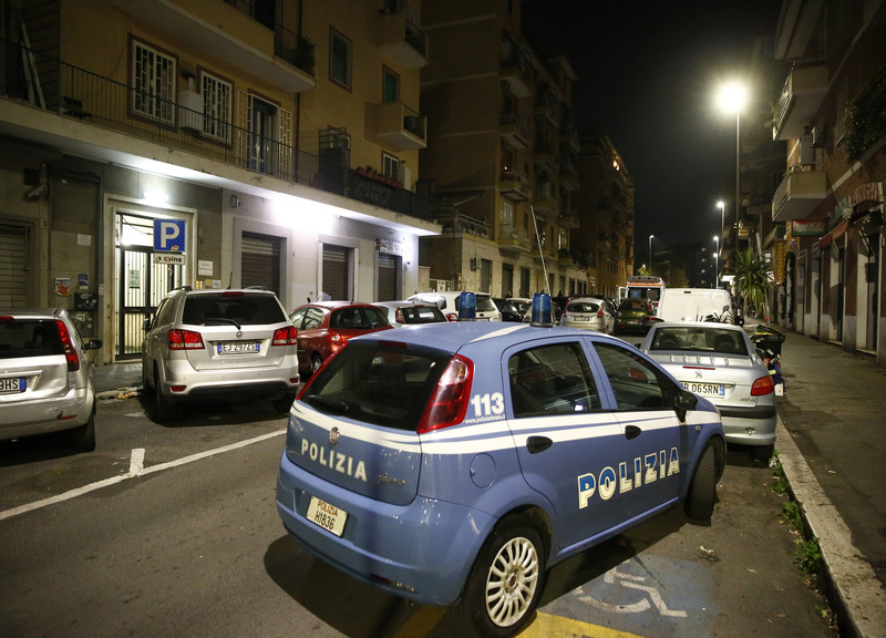 Delitto a Centocelle, avrebbe ucciso nel bar il suo commercialista. E’ giallo Delitto a Centocelle, avrebbe ucciso nel bar il suo commercialista. E’ giallo