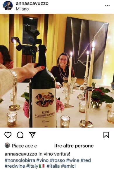 Polemica sulla foto della vicesindaco Scavuzzo a cena con amici