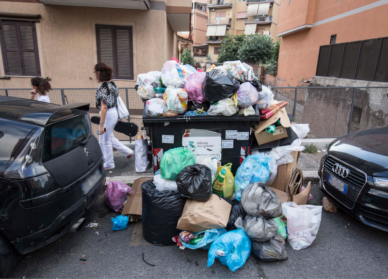 Rifiuti, ci risiamo: o Toscana e Abruzzo la salvano, o Roma affogherà Rifiuti, ci risiamo: o Toscana e Abruzzo la salvano, o Roma affogherà
