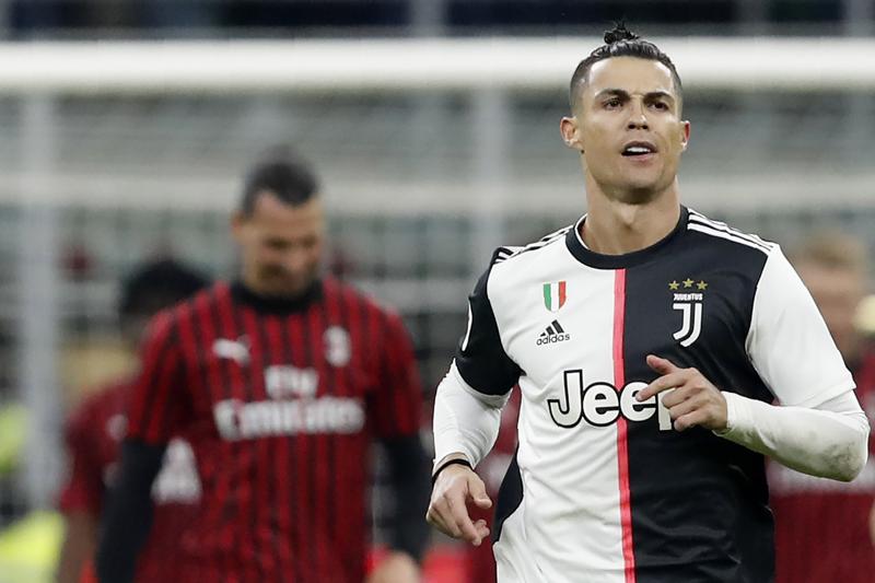 Diritti tv, Serie A e Champions tutta su Tim. Sky, dà l’addio anche a… Diritti tv, Serie A e Champions tutta su Tim. Sky, dà l’addio anche a…