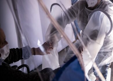 Covid nelle RSA: i famigliari delle vittime hanno diritto al risarcimento