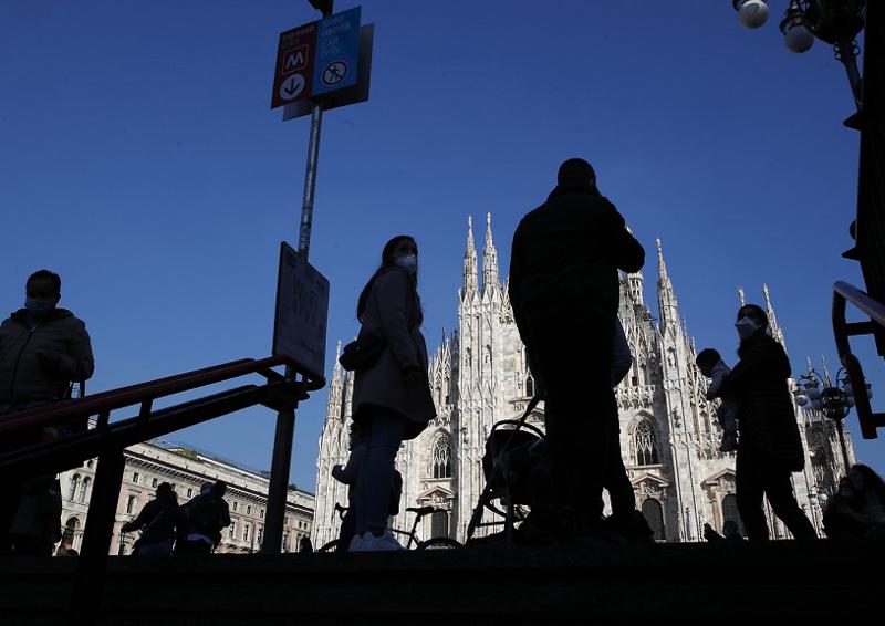Covid, in Lombardia 4.483 nuovi casi, decessi +127, tasso di positività 7,6% Covid, in Lombardia 4.483 nuovi casi, decessi +127, tasso di positività 7,6%