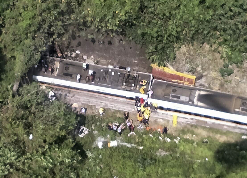 Taiwan, deraglia un treno: oltre quaranta vittime e decine di feriti Taiwan, deraglia un treno: oltre quaranta vittime e decine di feriti