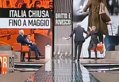 Pedullà, lite furiosa da Del Debbio. Gesto dell’ombrello a Belpietro. VIDEO