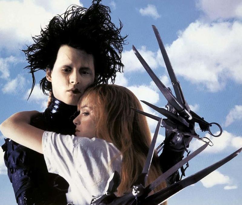Il ritorno di Johnny Depp tra bugie, scandali e una carriera da rilanciare Il ritorno di Johnny Depp tra bugie, scandali e una carriera da rilanciare