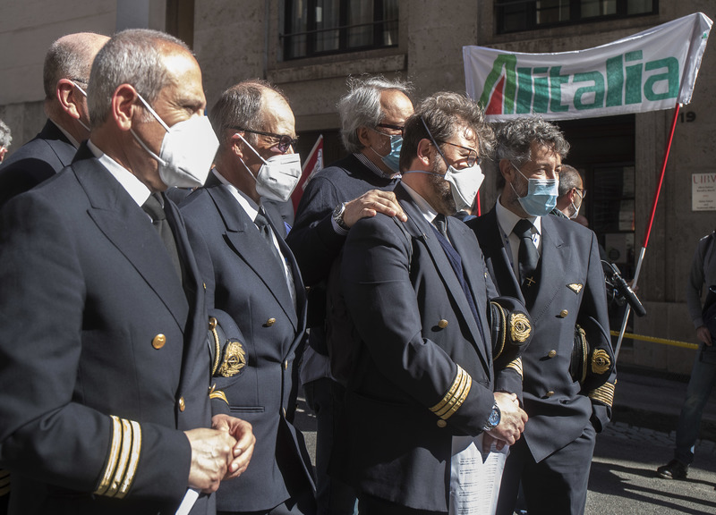 Alitalia, Ue: tagli a slot e servizi a terra. Ma la Ita punta al compromesso Alitalia, Ue: tagli a slot e servizi a terra. Ma la Ita punta al compromesso