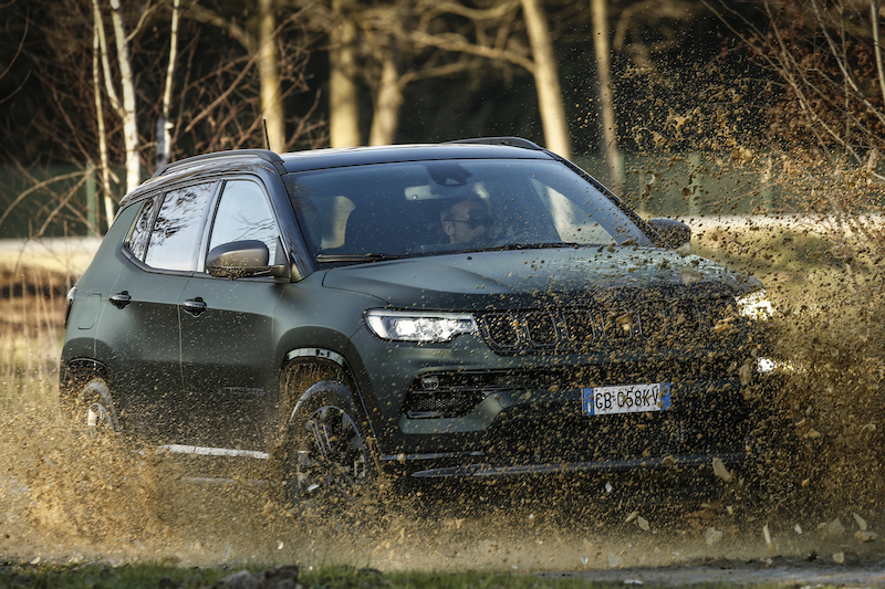 Esordio europeo del Gruppo Stellantis con nuova Jeep Compass