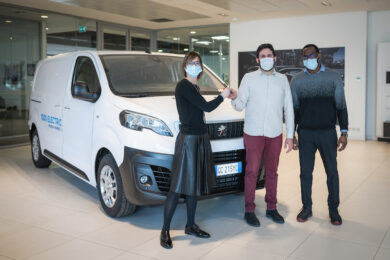 PEUGEOT e-Expert  al vincitore della puntata milanese dei  “4 Ristoranti”