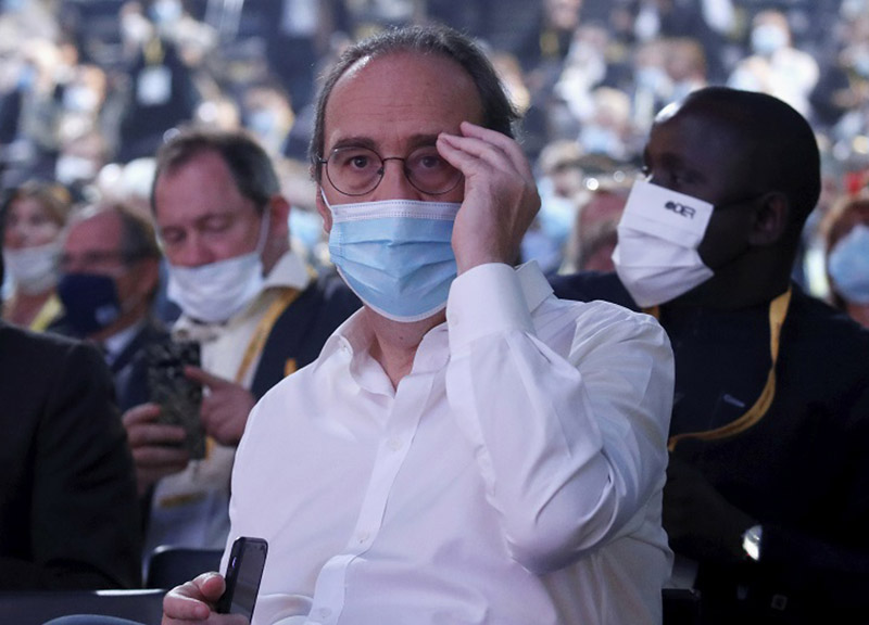 Unieuro, Iliad alla sfida dei servizi. Perché la mossa premia le scelte di Tim Unieuro, Iliad alla sfida dei servizi. Perché la mossa premia le scelte di Tim