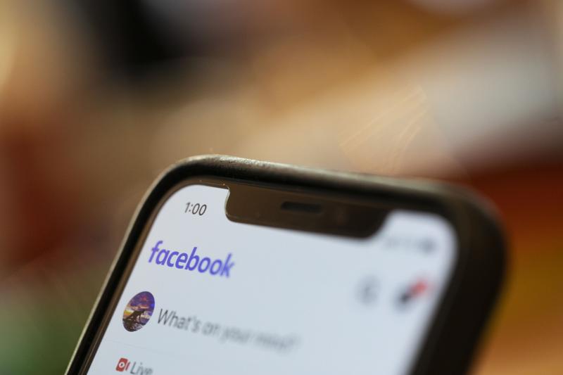 Usa, boom di vendite per finti pass vaccinali su Fb, Twitter, Etsy, eBay Usa, boom di vendite per finti pass vaccinali su Fb, Twitter, Etsy, eBay
