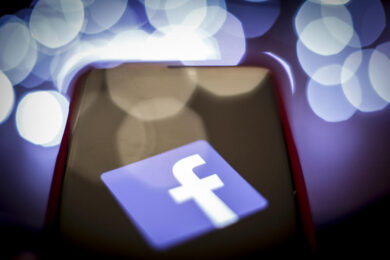 Facebook: cos’è il messaggio comparso sulla Home e che cosa cambia per privacy