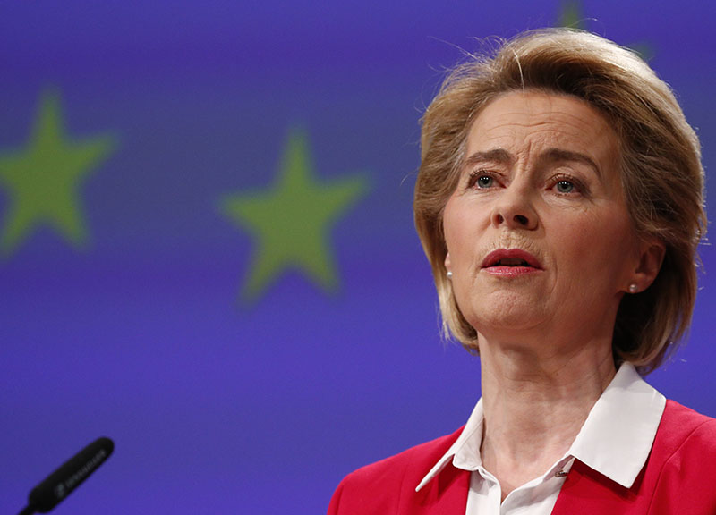 Turchia, Erdoğan non dà la sedia a von der Leyen? E allora Ursula si adatta…