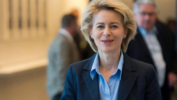 Turchia, Erdoğan non dà la sedia a von der Leyen? E allora Ursula si adatta…