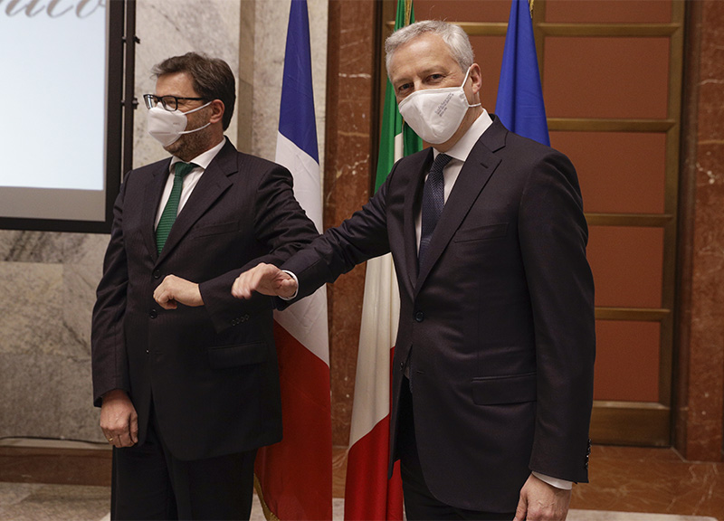 Alitalia, piano a più opzioni di Giorgetti. A fine mese stangata Ue da 1,3 mld Alitalia, piano a più opzioni di Giorgetti. A fine mese stangata Ue da 1,3 mld