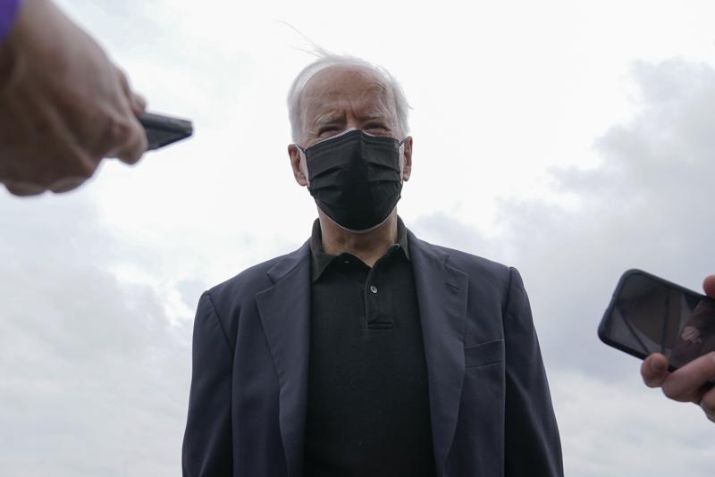 Joe Biden contro i 400 milioni di armi possedute dagli americani Joe Biden contro i 400 milioni di armi possedute dagli americani