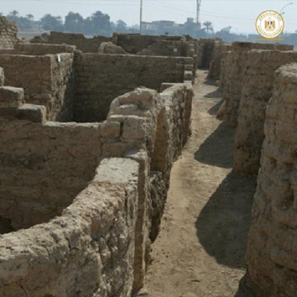 Egitto, straordinaria scoperta a Luxor: ritrovata la città d’oro di 3000 anni Egitto, straordinaria scoperta a Luxor: ritrovata la città d’oro di 3000 anni