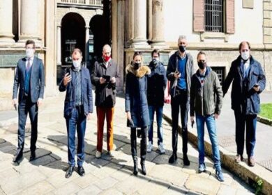 Polizia locale Milano, flashmob del centrodestra