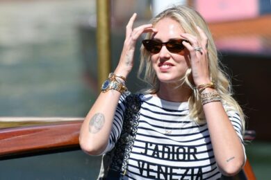 Ferragni svecchia le Hogan. L’influencer al galà del lusso in Tod’s