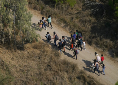 Usa-Messico, migranti climatici in fuga: crisi umanitaria tra due frontiere