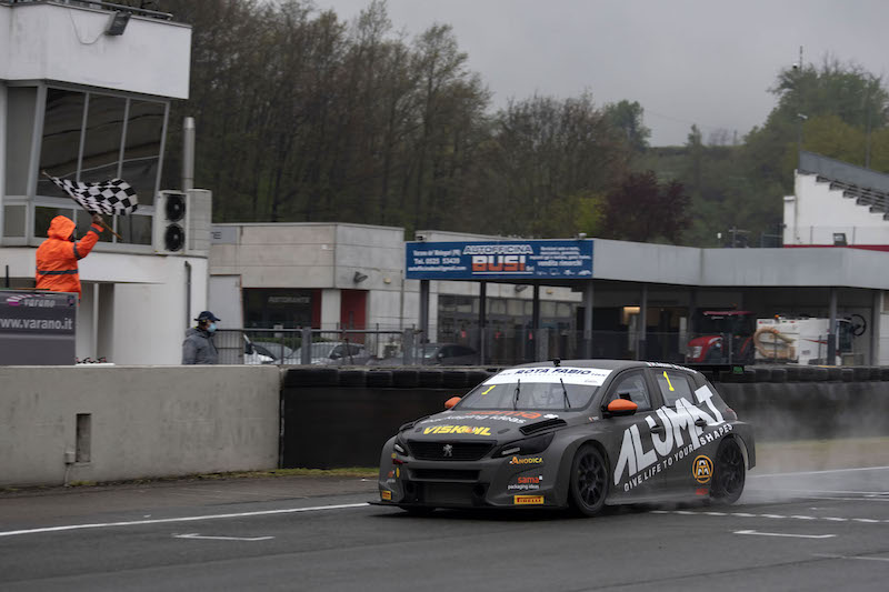 La Peugeot di Arduini e Bodega subito a podio nell’ ATCC La Peugeot di Arduini e Bodega subito a podio nell’ ATCC
