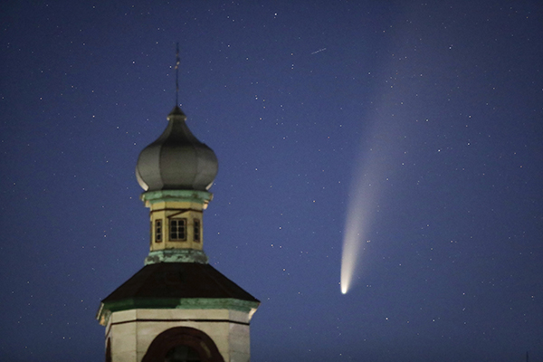 Extraterrestri sulla terra: ogni anno cadono frammenti di meteoriti e comete