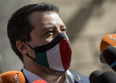 Salvini a Milano: “Elezioni? Prima c’è da correre con i vaccini”. VIDEO