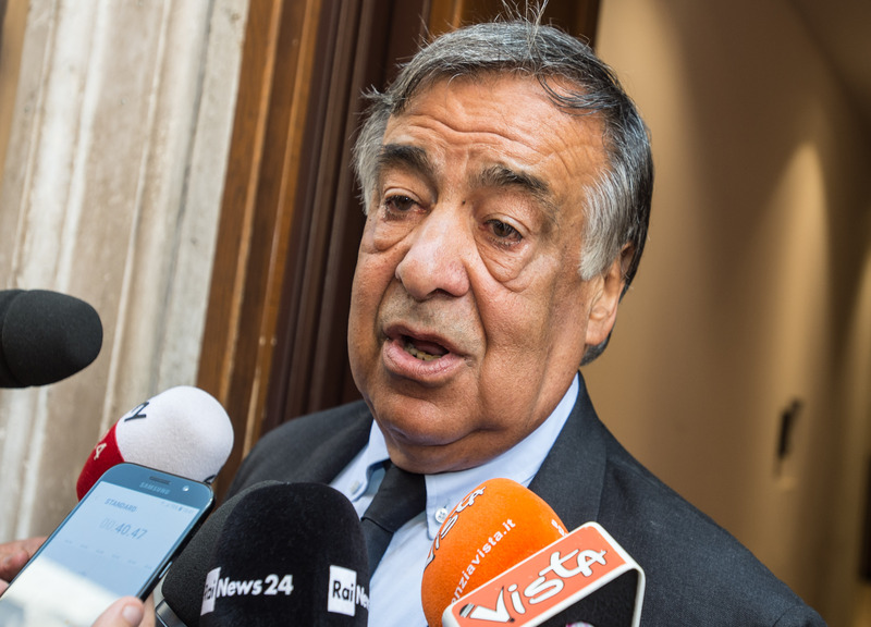 Covid, in Sicilia è ancora caos. Orlando: “Asp chiede a me il numero di morti” Covid, in Sicilia è ancora caos. Orlando: “Asp chiede a me il numero di morti”