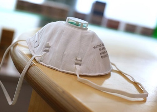 Mascherine con certificati falsi dalla Cina: “Ancora in uso tra i sanitari” Mascherine con certificati falsi dalla Cina: “Ancora in uso tra i sanitari”