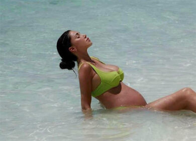 Belen Rodriguez e il fidanzato Antonio Spinalbese in vacanza alle Maldive