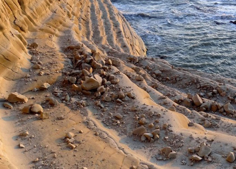 La Scala dei Turchi perde ancora pezzi. Intanto si litiga sulla proprietà La Scala dei Turchi perde ancora pezzi. Intanto si litiga sulla proprietà