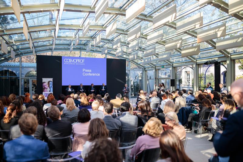 Cosmoprof Worldwide Bologna: la 53a edizione viene posticipata al 2022 Cosmoprof Worldwide Bologna: la 53a edizione viene posticipata al 2022