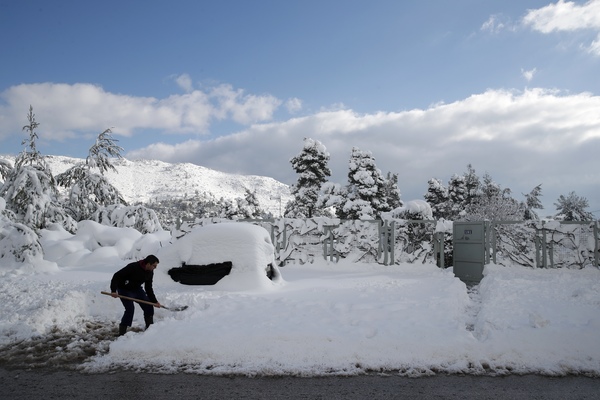 Le nevicate di aprile in Europa? Colpa del riscaldamento globale nell’Artico