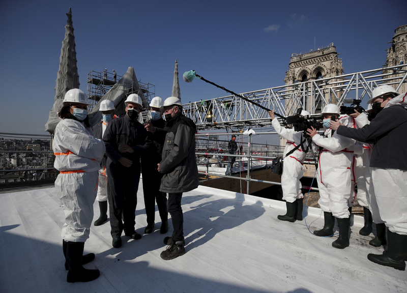 Notre Dame, 2 anni dopo l’incendio Macron atteso in cantiere cattedrale
