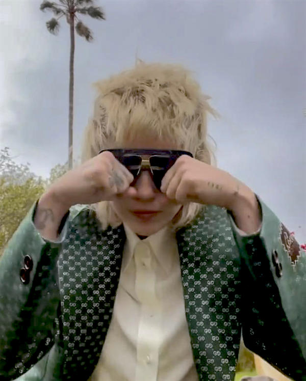 Miley Cyrus ,total look Gucci per la nuova collezione ARIA