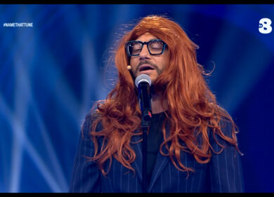 Name That Tune, Enrico Papi canta “Vuoto a Perdere” di Noemi